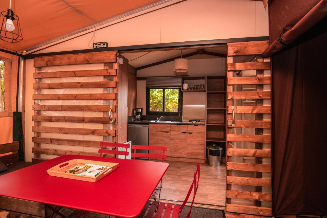 Camping Onlycamp Les Tuilleres Vercheny Extérieur photo