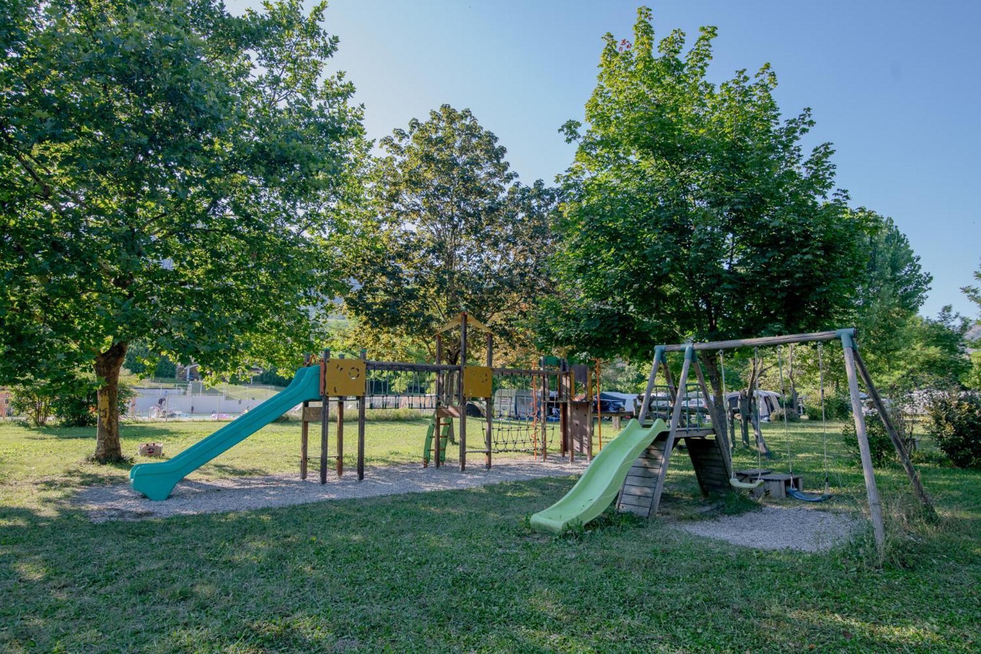 Camping Onlycamp Les Tuilleres Vercheny Extérieur photo